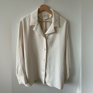Aritzia Wilfred flowy button up shirt